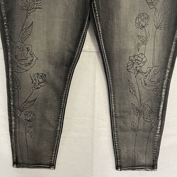 Laurie Felt Pull On Jeans Size 2X Black SILKY WATER PAINT Skinny Stretch NEW - Picture 4 of 12